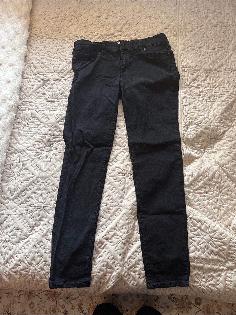 Women's Black Skinny Pants - Sleek Everyday Fit